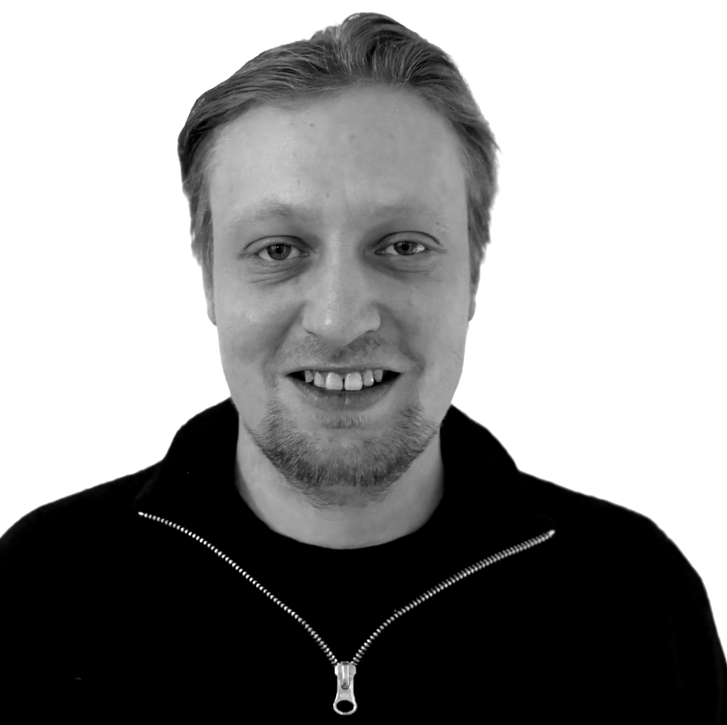 Mann med sort genser